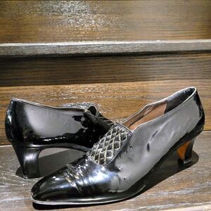 Vintage Roberto Capucci Leather Heels Shoes Made in Italy Size: 7.5